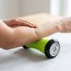 Wałek roller do masażu stóp jeżyk rehabilitacyjny z wypustkami